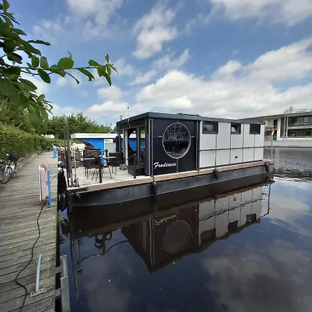 Πλωτό κατάλυμα Hausboot Frodewin Άουριχ