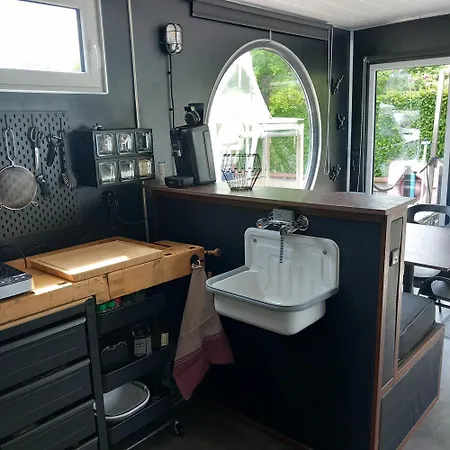 Hausboot Frodewin Botel *